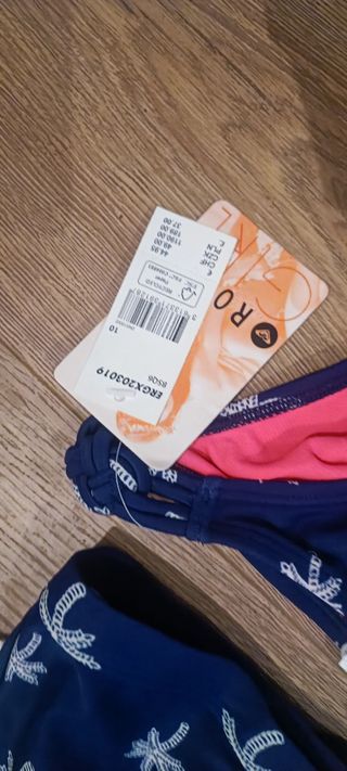 Bañadores de niña