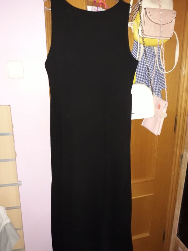 Vestido negro ceñido T. S