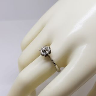 Anillo oro Blanco Flor Diamantes