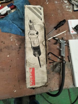 Amoladora vertical Makita tipo rotalí
