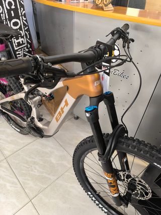Bicicleta BH iLYNX+ SL ENDURO CARBON 9.4