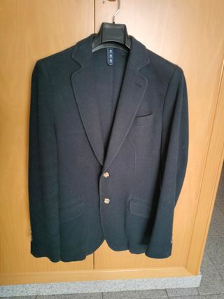 Americana hombre en azul marino 