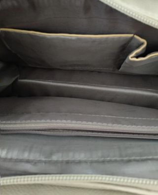 Bolso de hombro beige