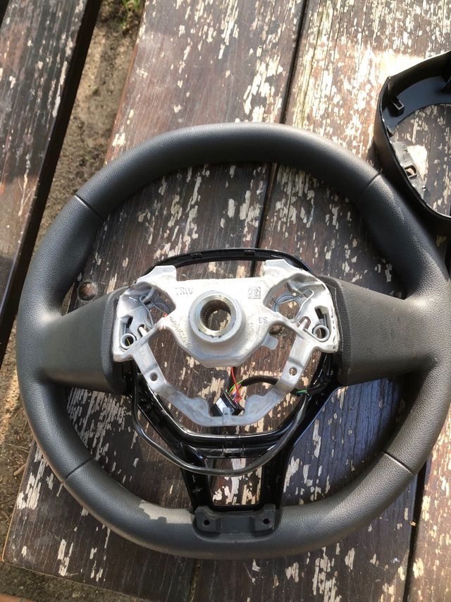 Volante renault traficc III