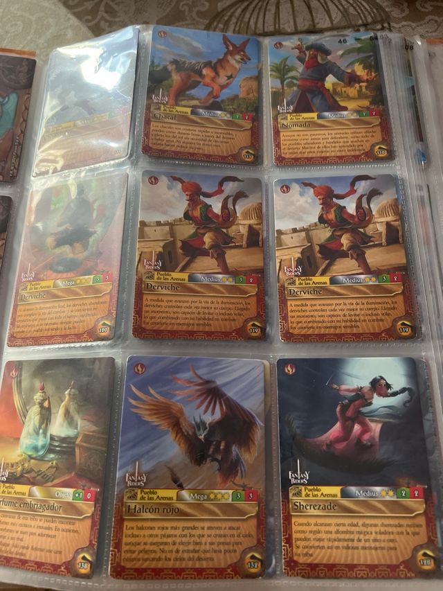 Album con cromos fantasy raiders 3