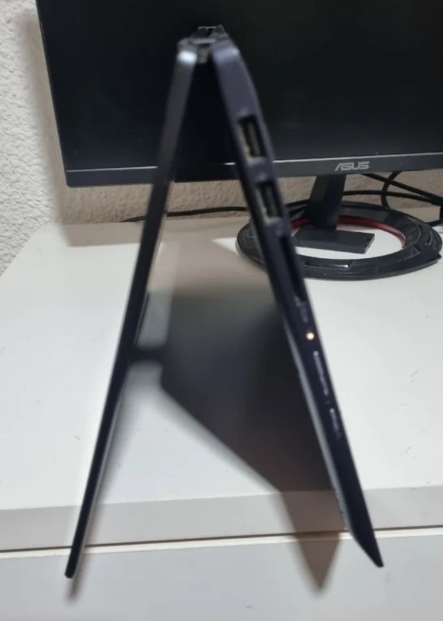 Ordenador portátil ASUS