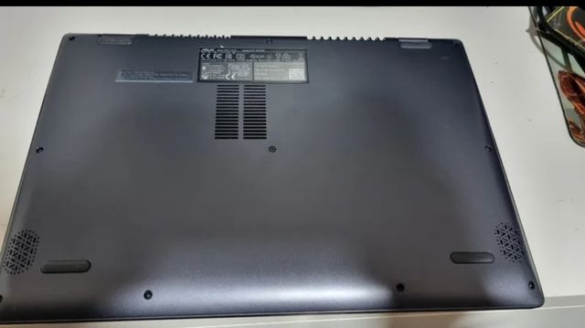 Ordenador portátil ASUS