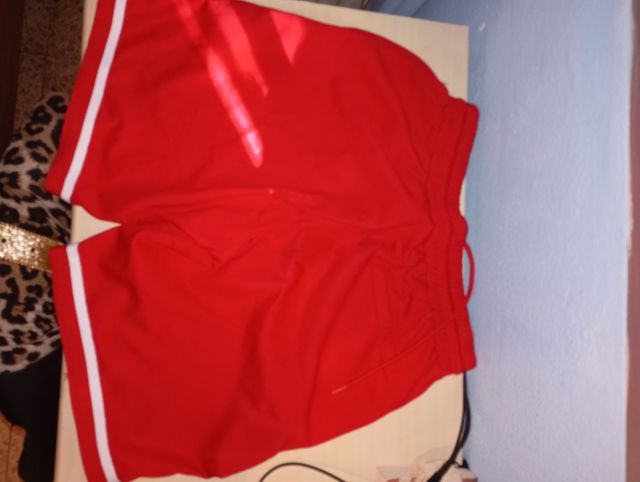 Pantalones básicos rojos