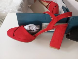 Sandalias rojas Maripaz Tengo otras negras.