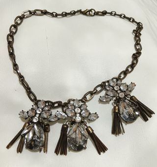 Collar pedrería dorado Zara