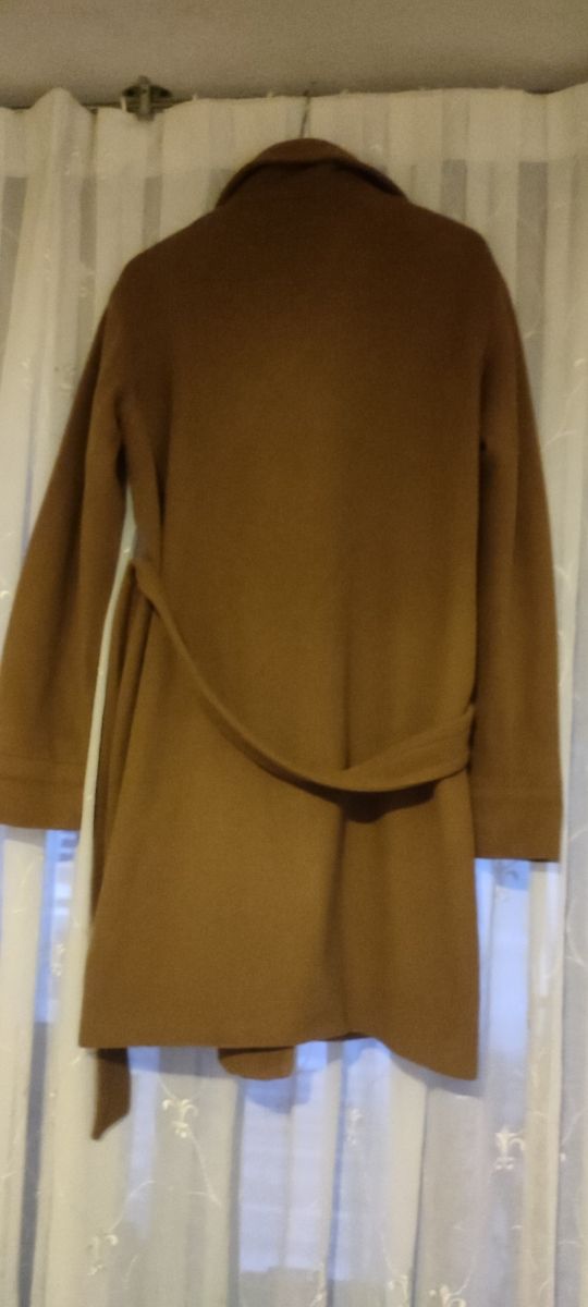 Gabardina marrón