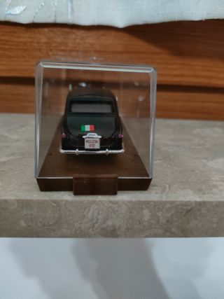 Modellino Alfa Romeo 1900 Polizia Brumm 