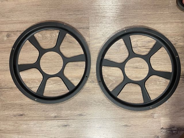 rejilla subwoofer 12"