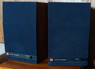 2 JBL 4401 Control Monitor
