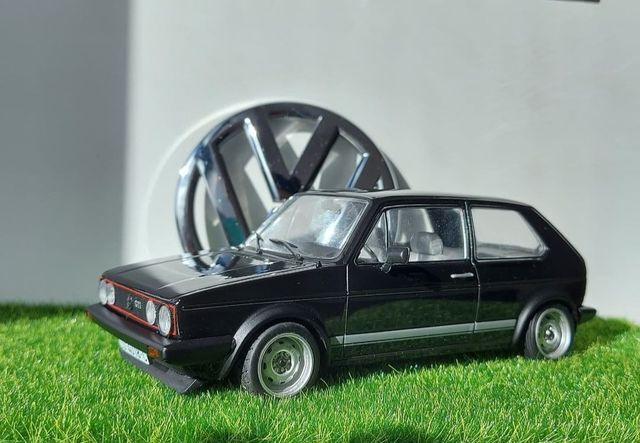 Volkswagen Golf GTI 1/24