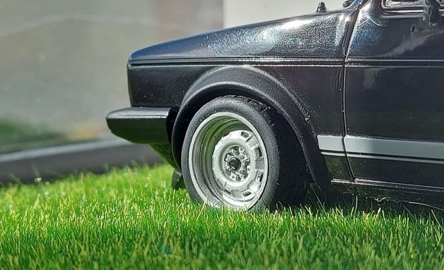 Volkswagen Golf GTI 1/24