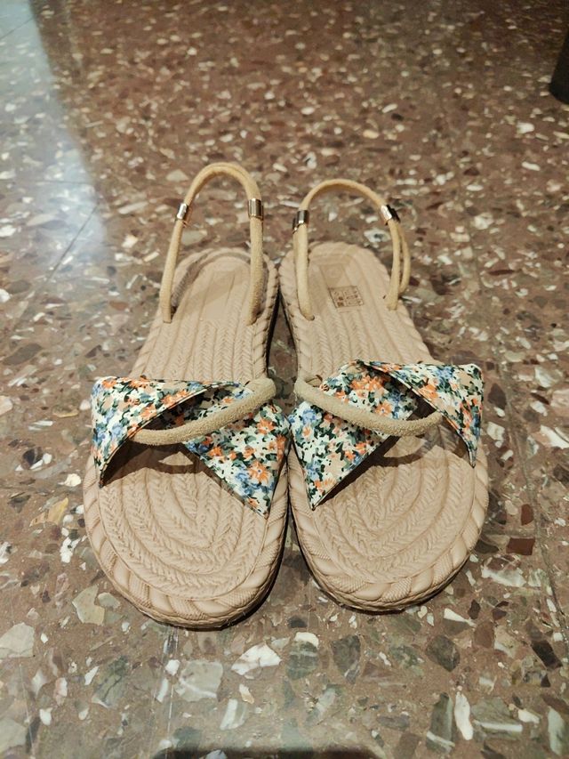 Sandalias