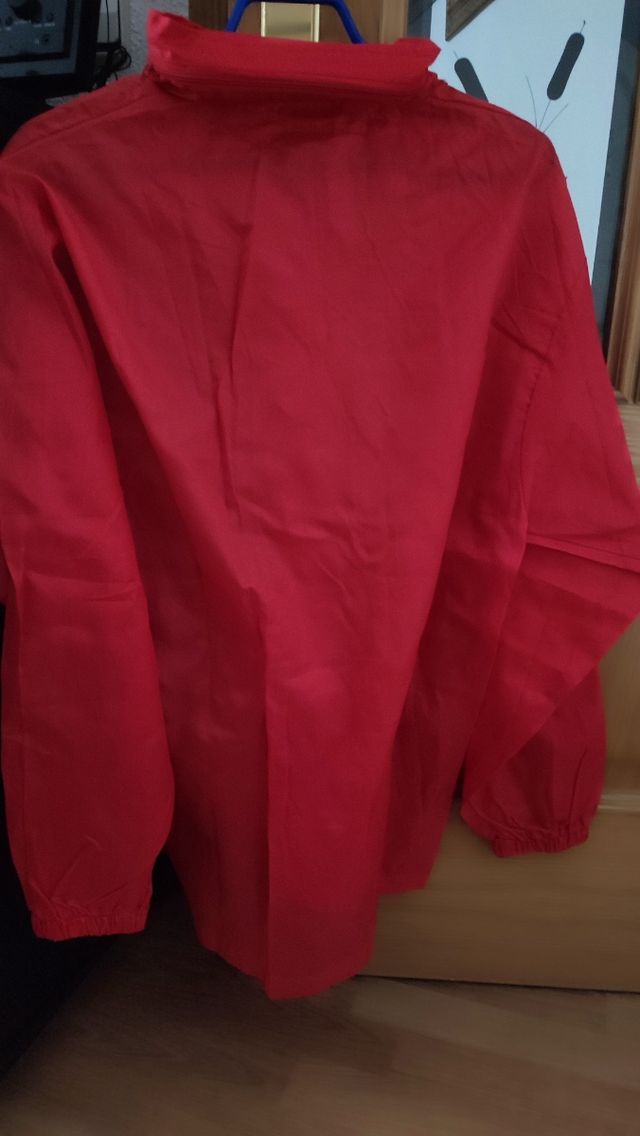 Cortavientos/ Chubasquero talla M/L