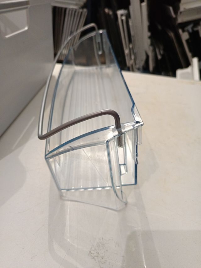 Cajones y repuestos frigorífico aeg