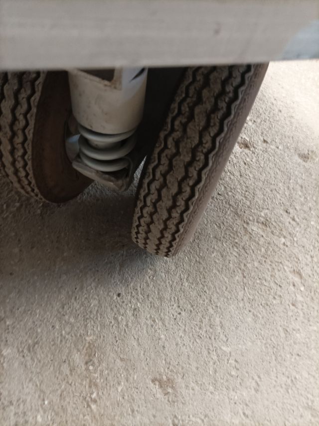 Carro moto ruedas pivotantes