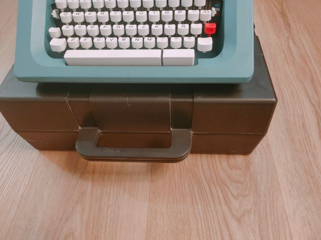 Maquina escribir olivetti studio 46