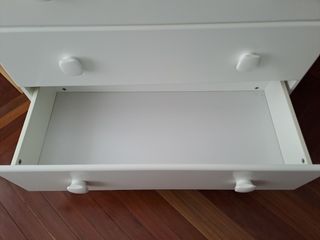 Cómoda blanca