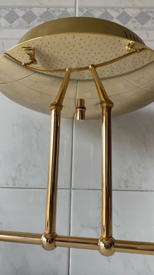 lampara de techo estructura dorada