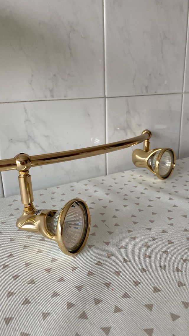 lampara de techo estructura dorada