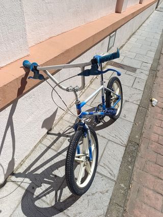 Bici BMX Esmaltina