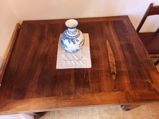 Mesa comedor castaño