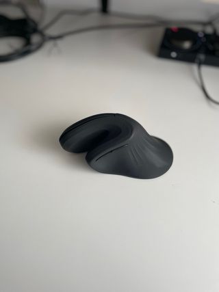 Ratón inalámbrico ergonómico