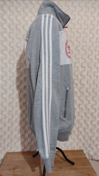 Chaqueta Adidas Originals talla M como nueva