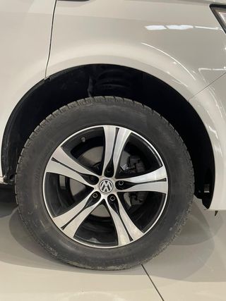 Volkswagen Multivan Highline 2.0 TDI 2015