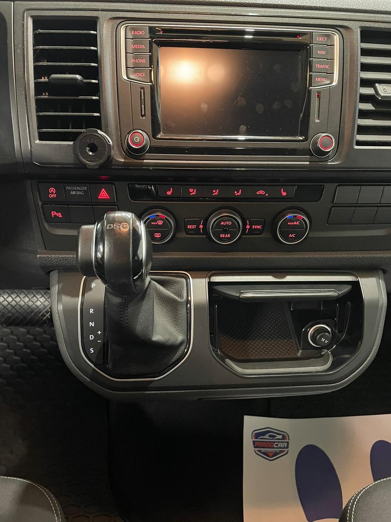Volkswagen Multivan 2015, foto 17