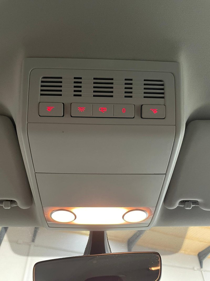 Volkswagen Multivan 2015, foto 15