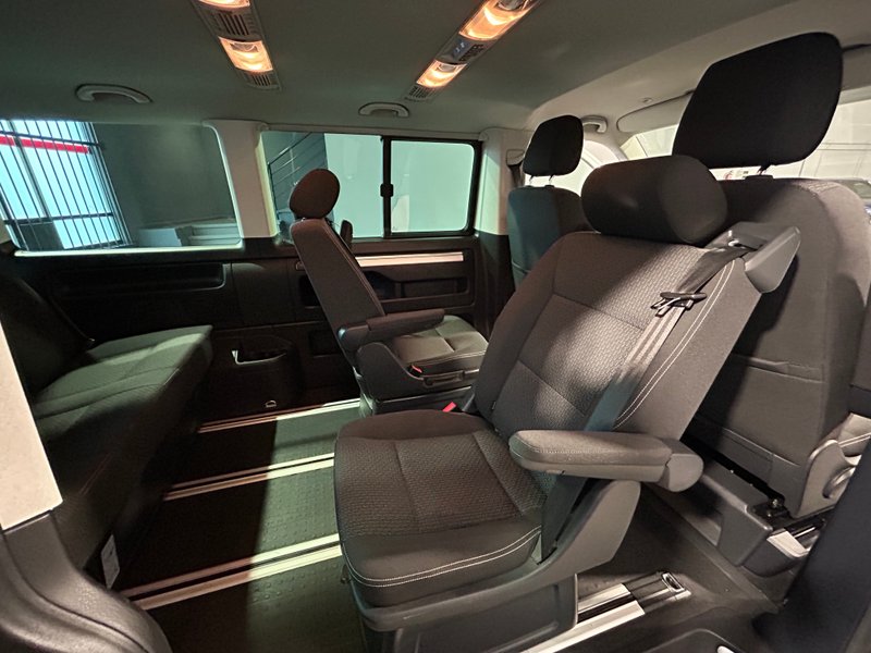 Volkswagen Multivan 2015, foto 33