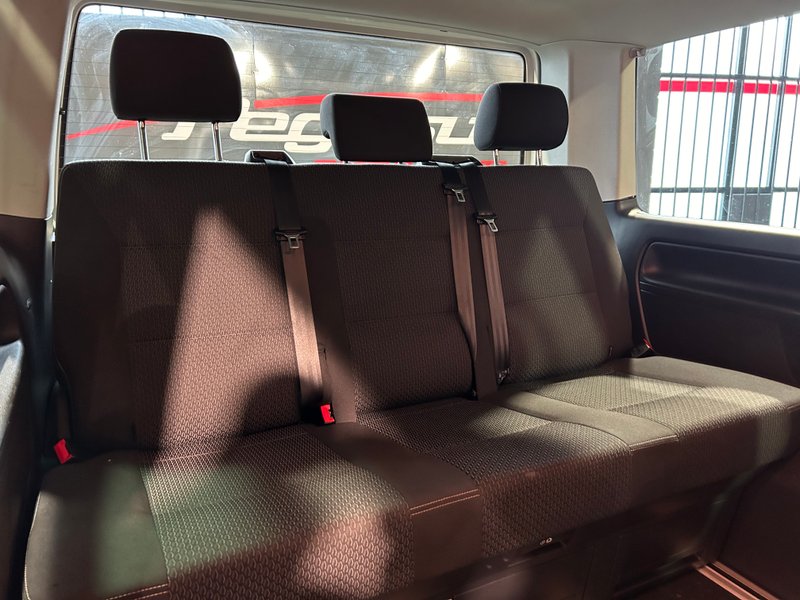 Volkswagen Multivan 2015, foto 30