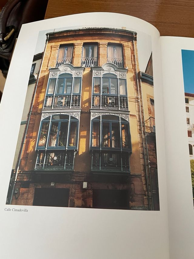 Fotolibro della città di Oviedo