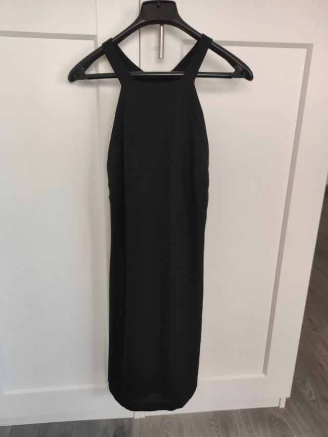 Vestido negro fluido de Mango