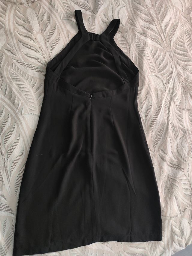 Vestido negro fluido de Mango