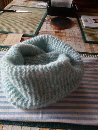 scaldacollo mohair verde acqua fatto a mano