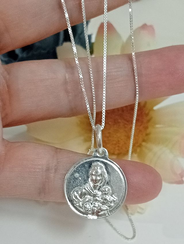 Cadena con Virgen del Carmen plata de ley