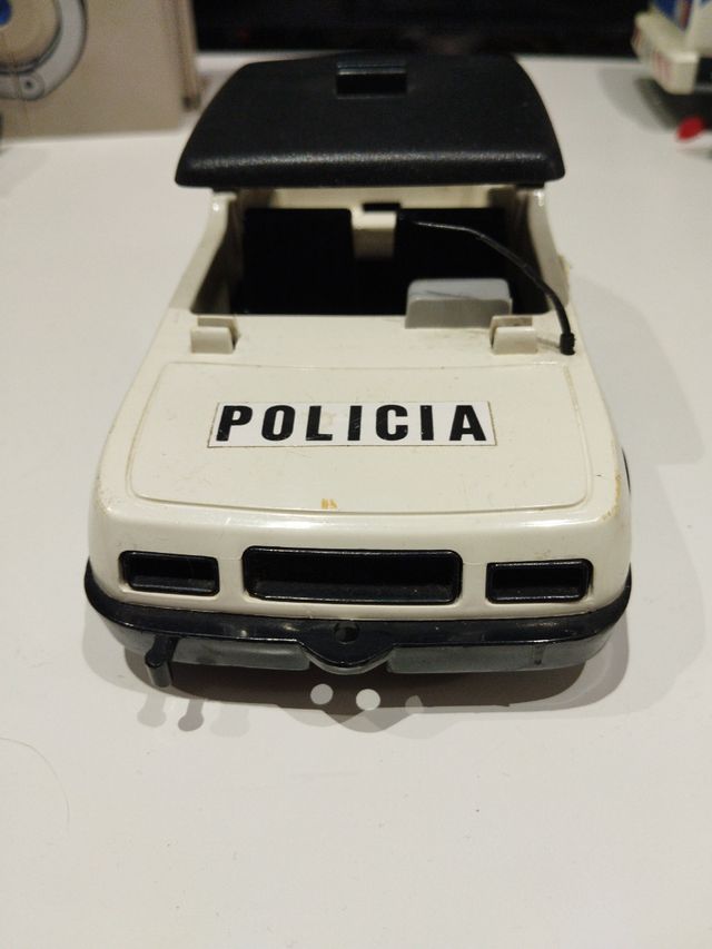 Coche policía famobil