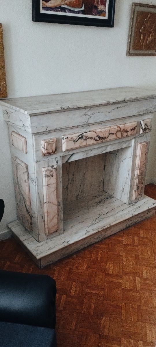 Chimenea mármol rosa portugués