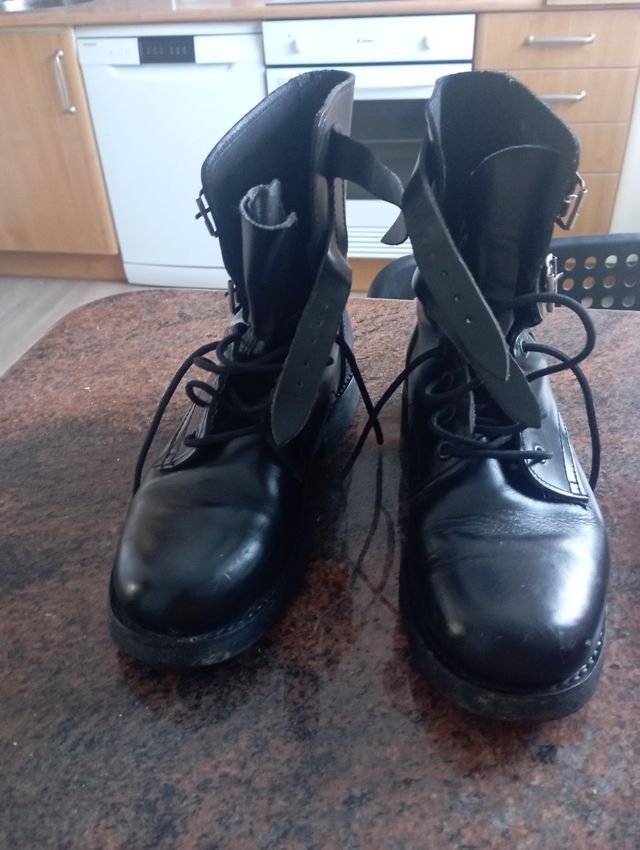 Botas estilo militar Talla 39