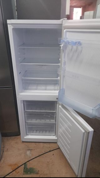 Nevera beko 1,50x0,55 blanco 