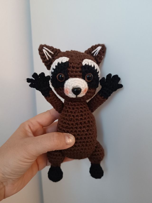 Mapache pedro pe tic toc con brazos y piernas movi