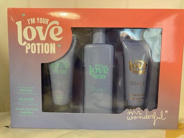 Lote colonia y cremas Love Potion, Mr Wonderful.