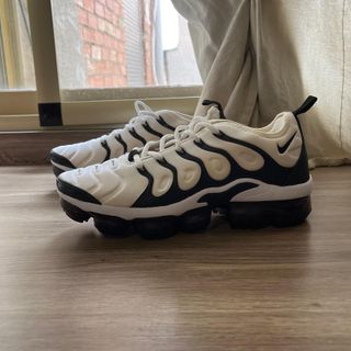 Zapatillas Nike Air Vapormax Plus - color blanco. de segunda mano por 60  EUR en Molina de Segura en WALLAPOP