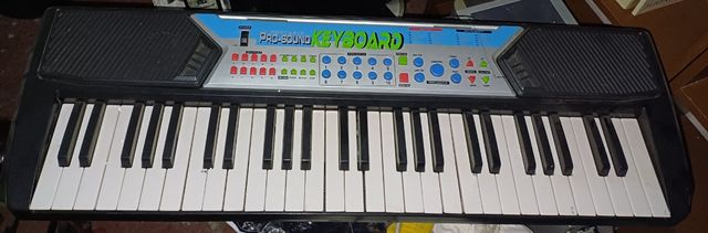Piano keyboard